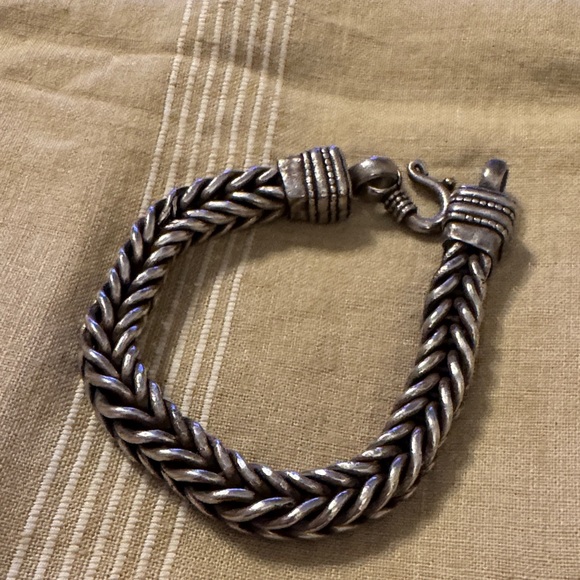 Jewelry - Elegant Silver Women's Bracelet